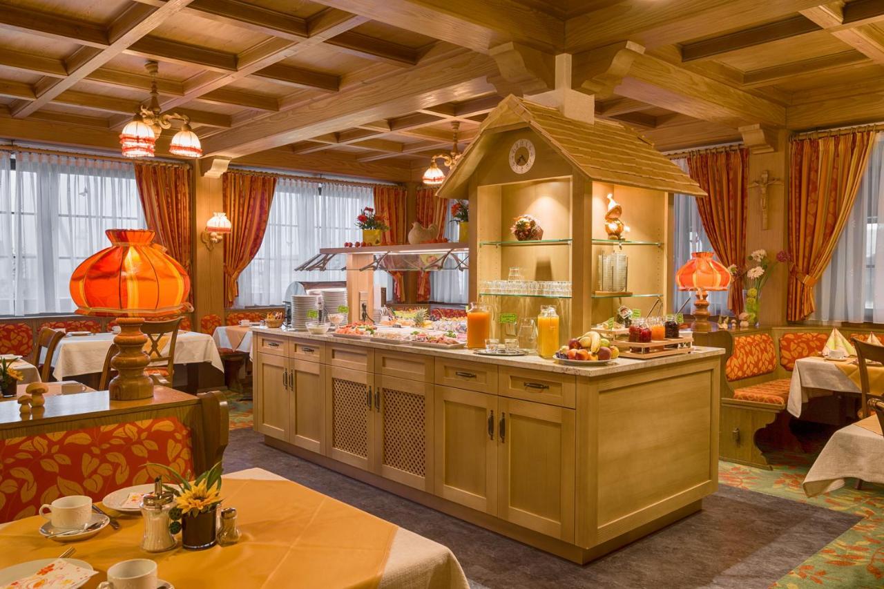 Hotel Zum Loewen - Unteres Wirtshaus Titisee-Neustadt Kültér fotó