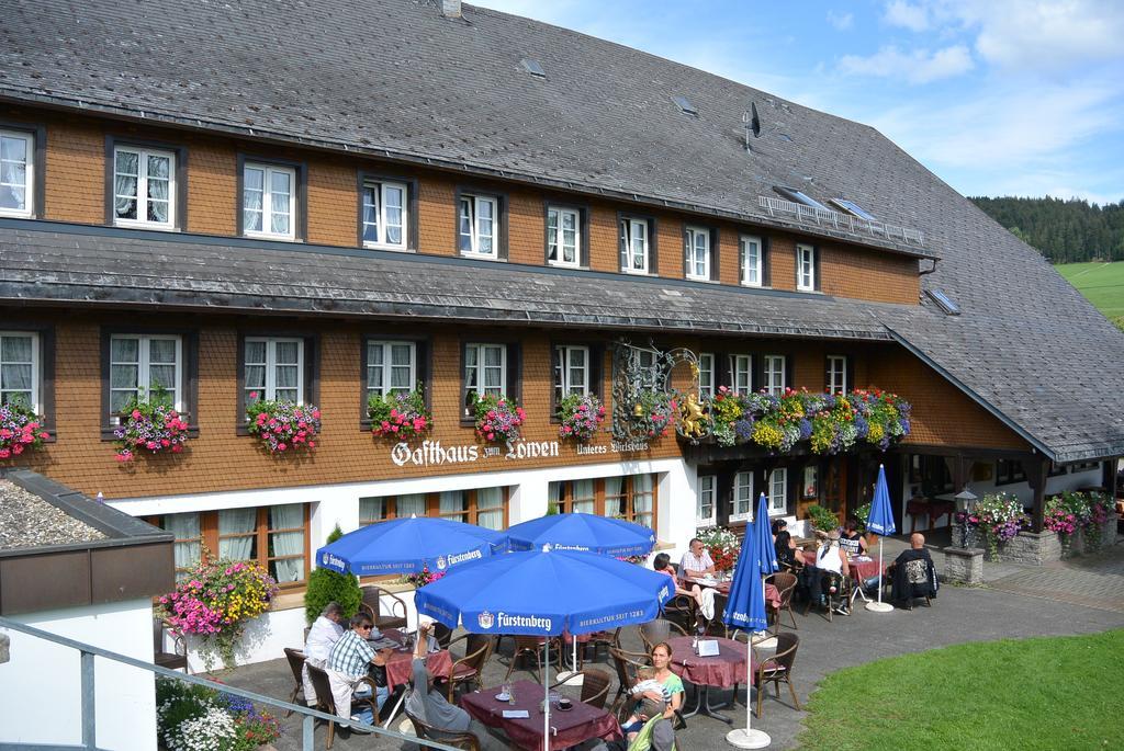 Hotel Zum Loewen - Unteres Wirtshaus Titisee-Neustadt Kültér fotó