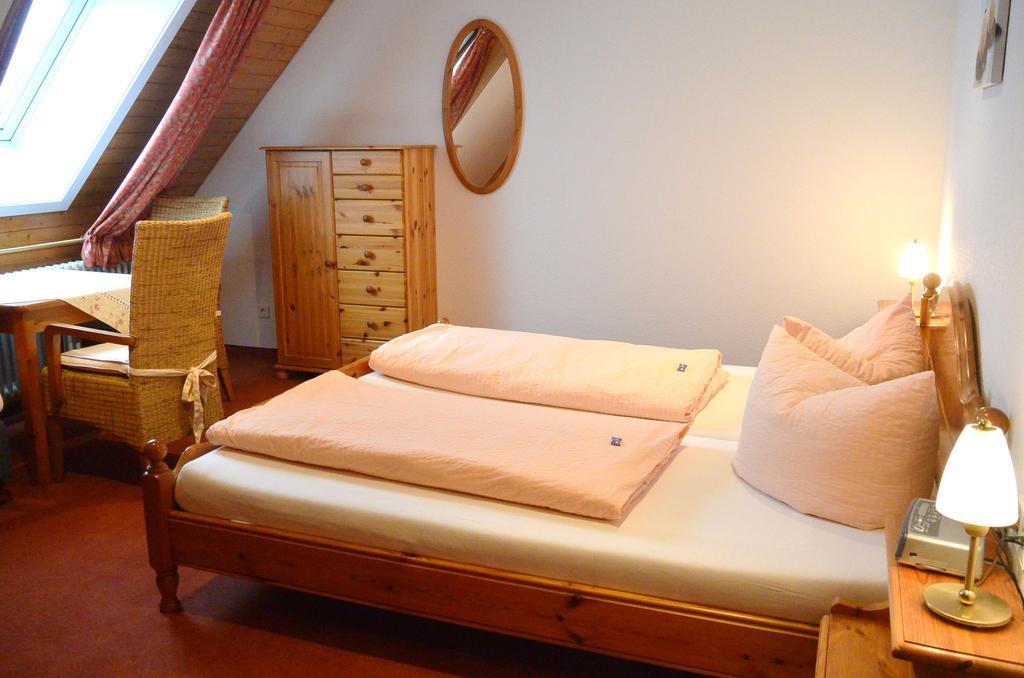 Hotel Zum Loewen - Unteres Wirtshaus Titisee-Neustadt Szoba fotó